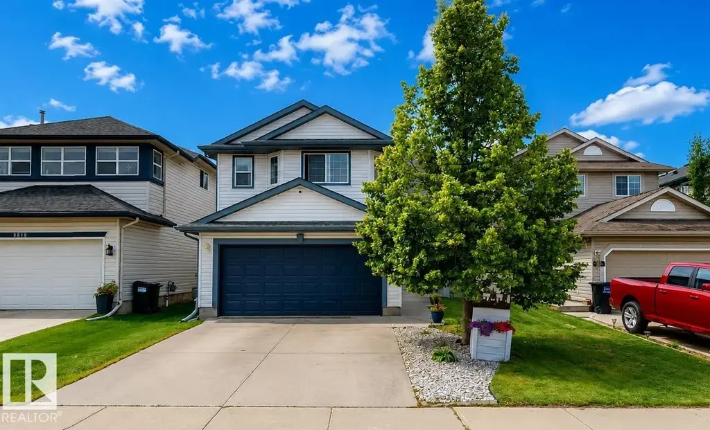 8821 8 Av Sw, Edmonton