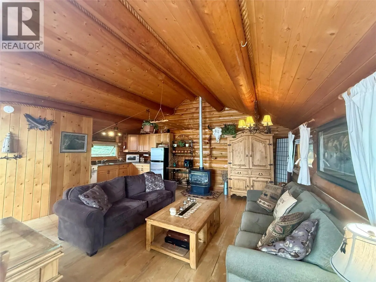 Cabin 4 Hatheume Lake Road. Peachland, British Columbia