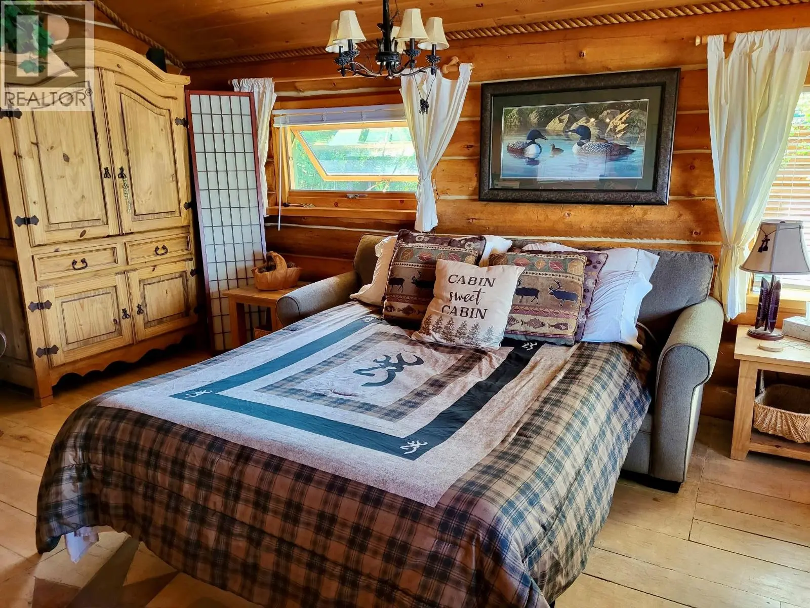 Cabin 4 Hatheume Lake Road. Peachland, British Columbia