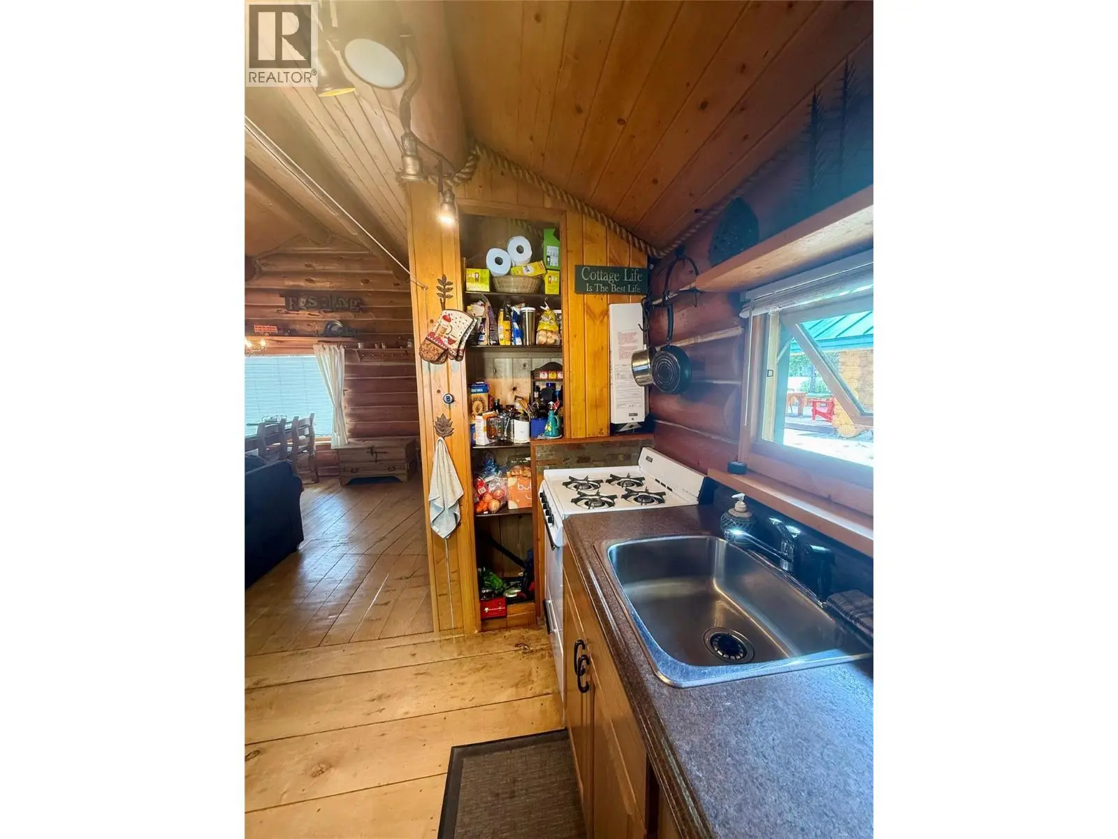 Cabin 4 Hatheume Lake Road. Peachland, British Columbia