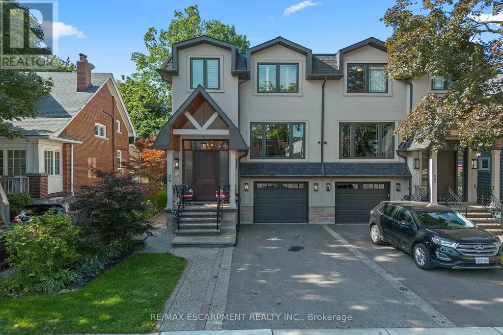 24 Cayuga Avenue, Mississauga (Port Credit)