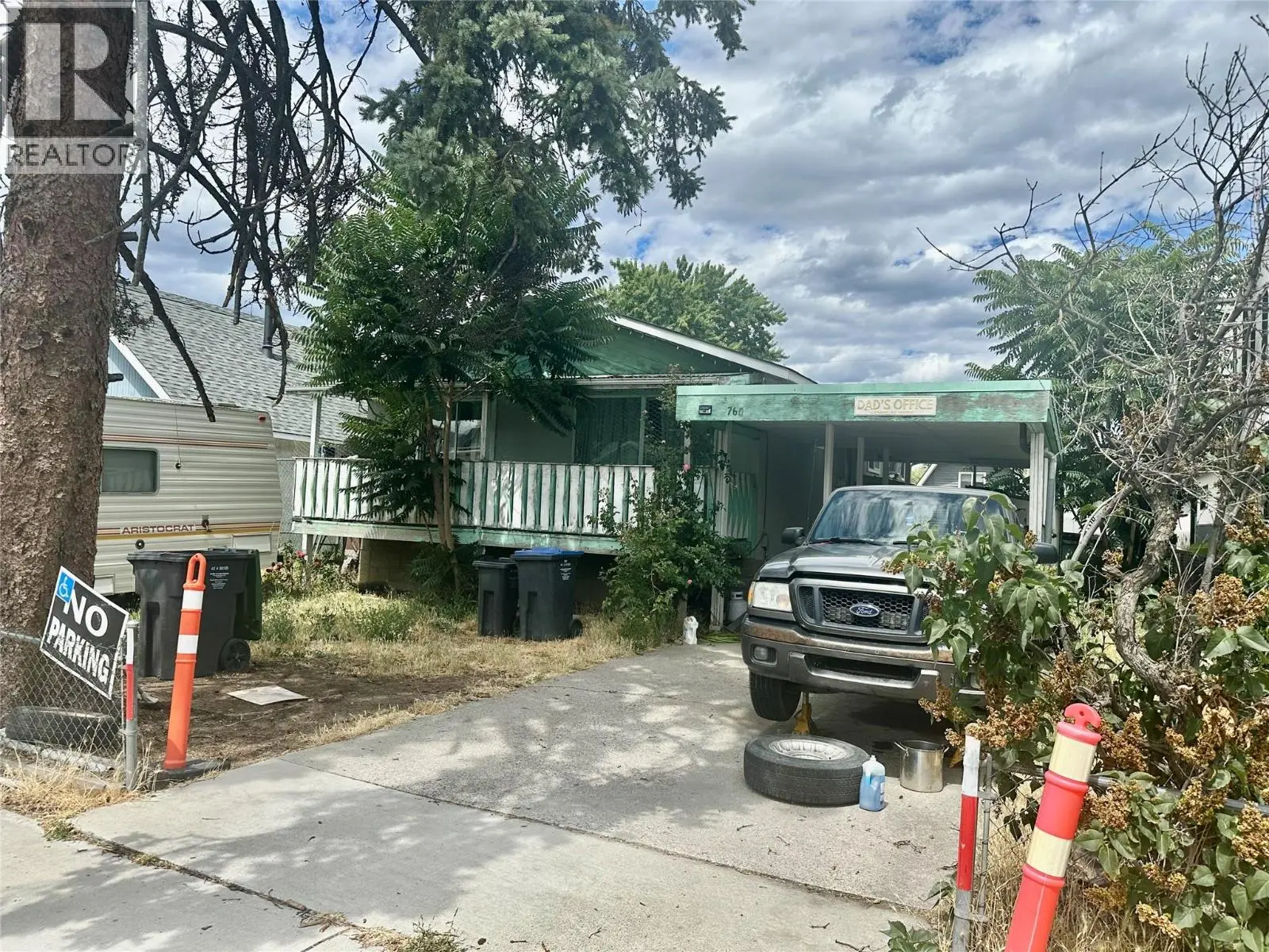 760 Cadder Avenue. Kelowna, British Columbia