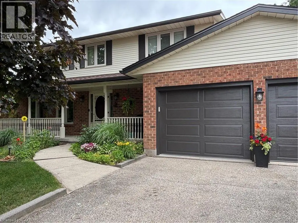 216 Alderview Drive, New Dundee