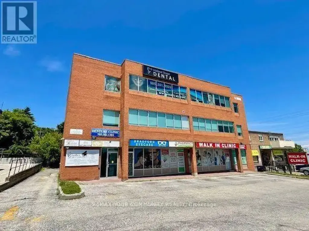 202 - 107 Holland Street E, Bradford West Gwillimbury (Bradford)