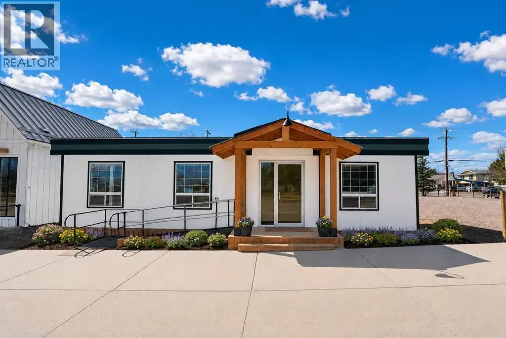 220 Main Street, Diamond Valley