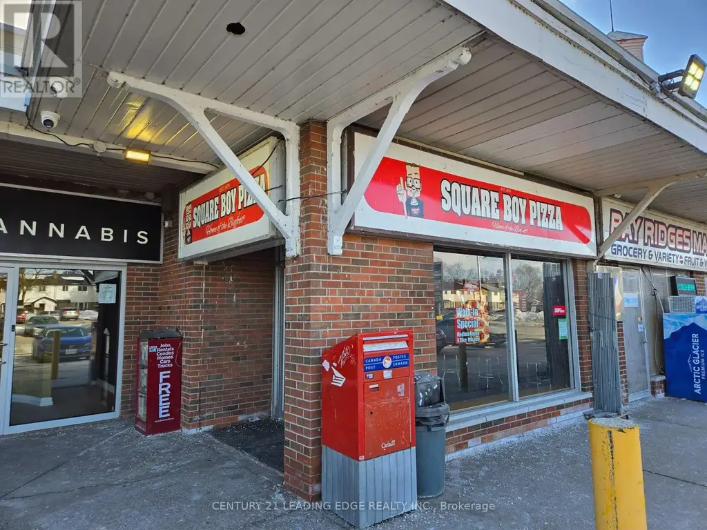 713 - 725 Krosno Boulevard, Pickering (Bay Ridges)