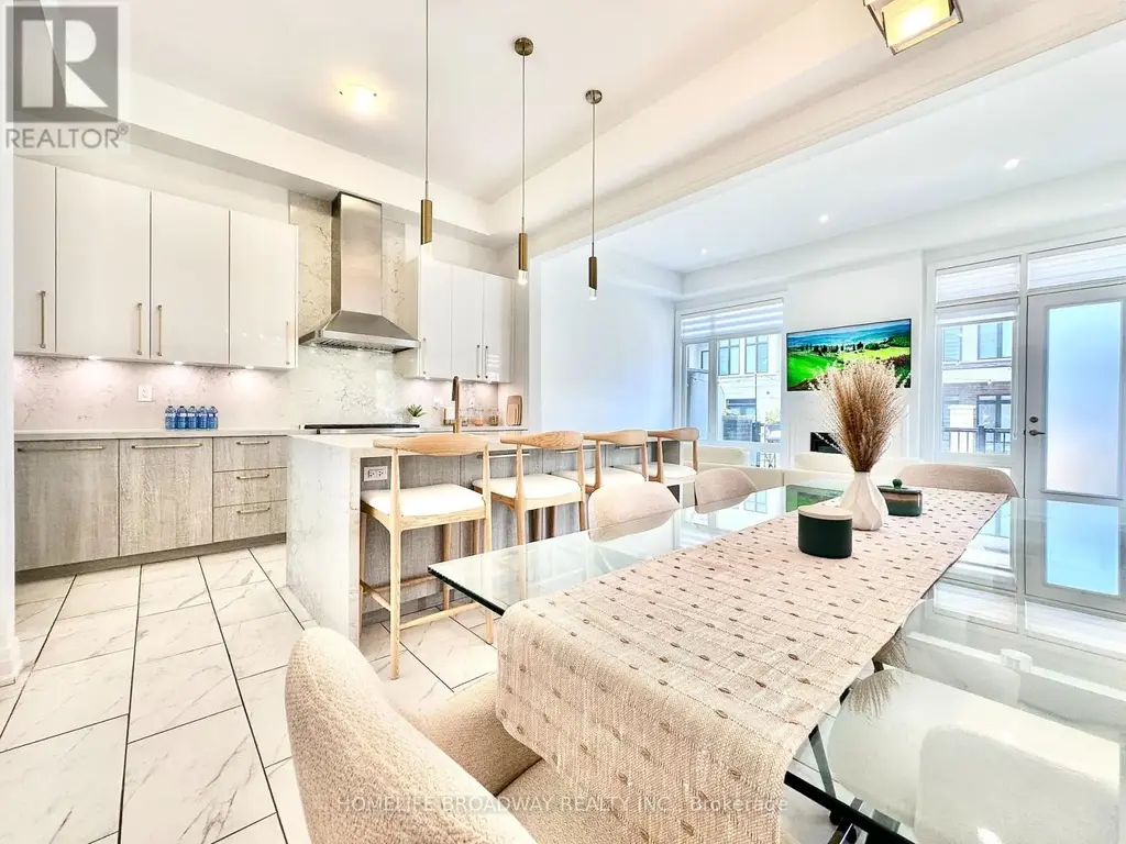 300 King Road, Richmond Hill (Oak Ridges)
