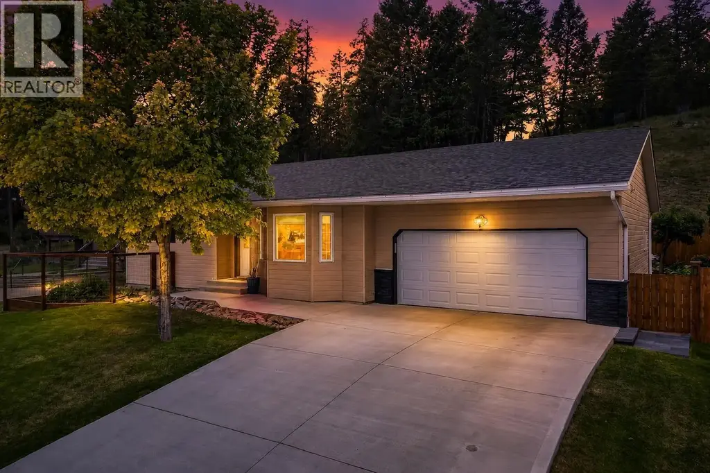 1810 15th Avenue, Invermere