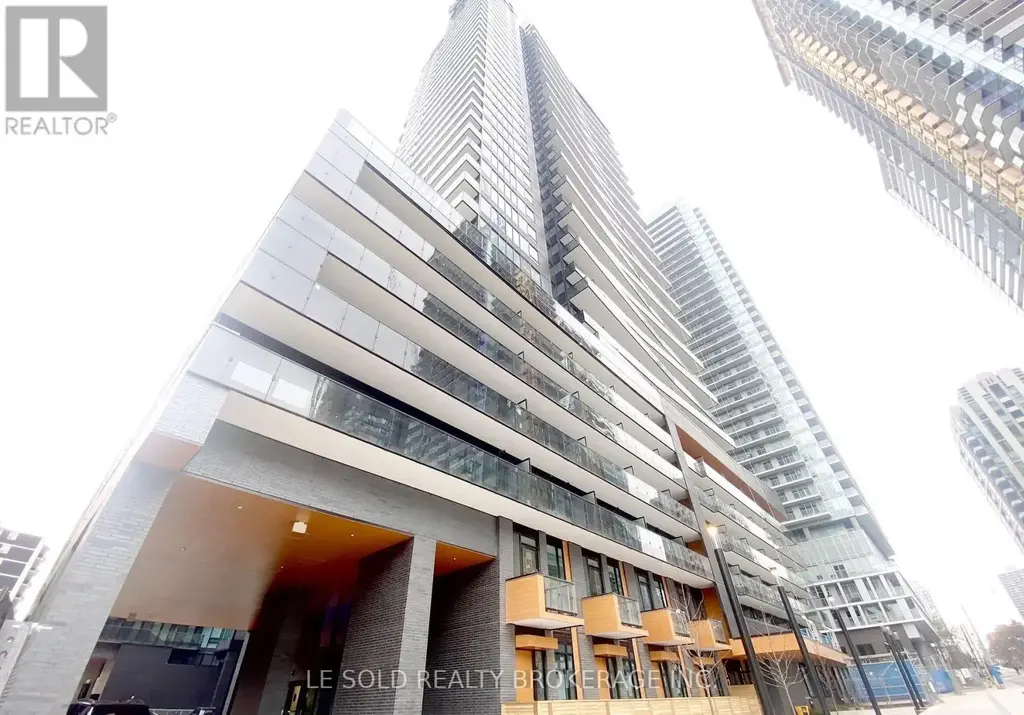 711 Master Bedroom - 127 Broadway Avenue, Toronto (Mount Pleasant West)