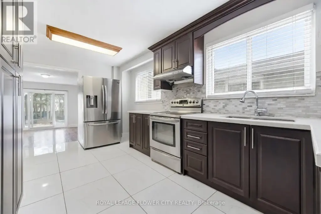 3027 Coral Drive, Mississauga (Malton)