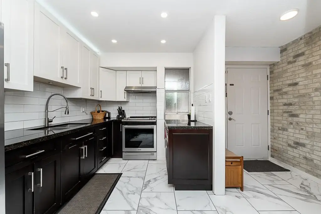 35 13795 102 Avenue, Surrey