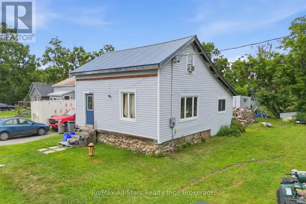 19 Christopher Street, Kawartha Lakes (Manilla)