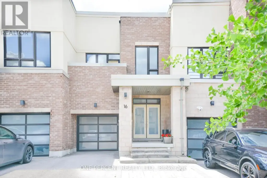 16 Denarius Crescent, Richmond Hill (Oak Ridges Lake Wilcox)