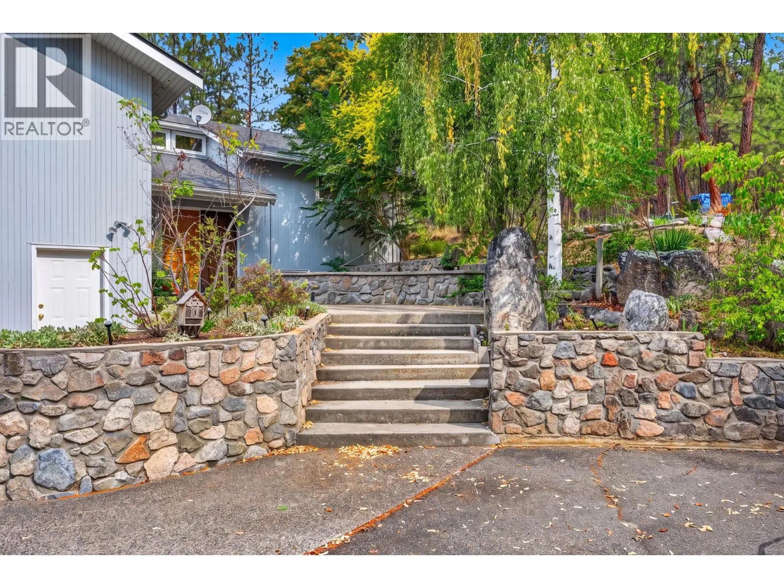 9251 Tyndall Road. Lake Country, British Columbia