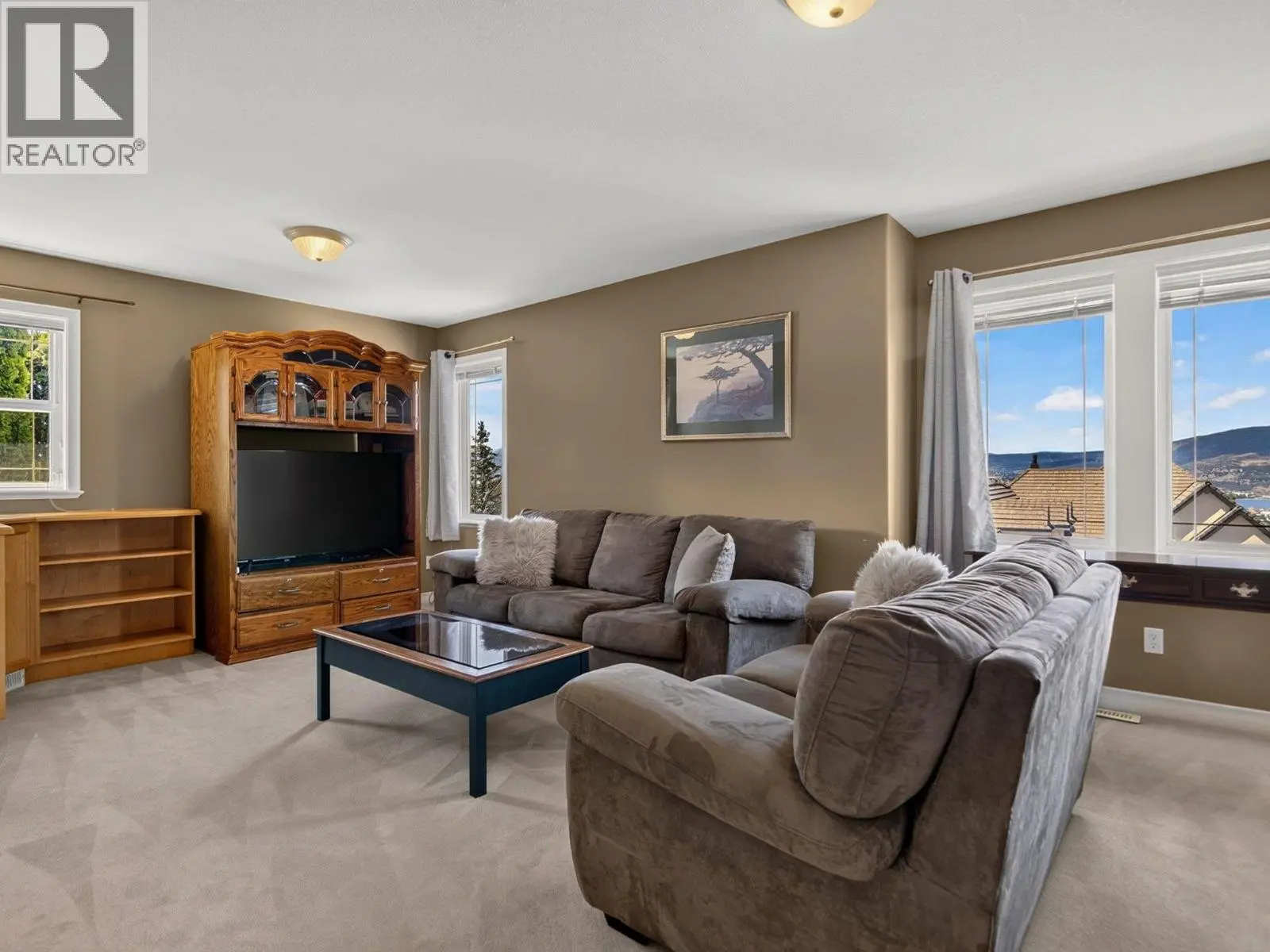 969 Skeena Drive. Kelowna, British Columbia