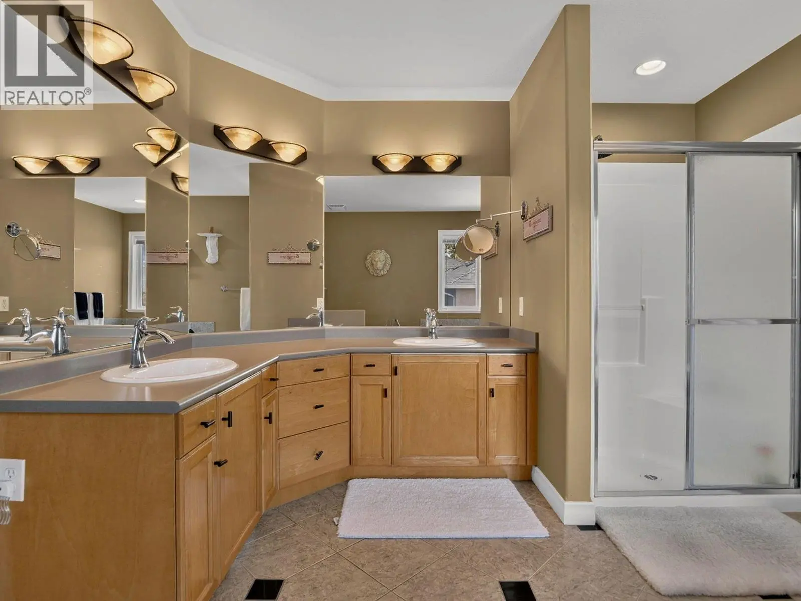 969 Skeena Drive. Kelowna, British Columbia