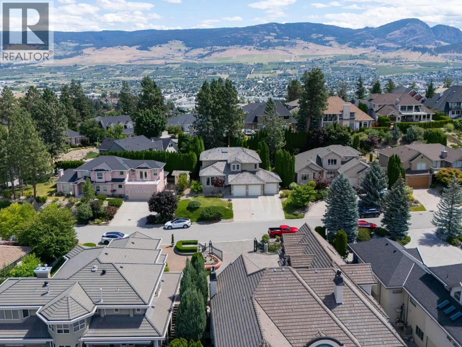 969 Skeena Drive. Kelowna, British Columbia