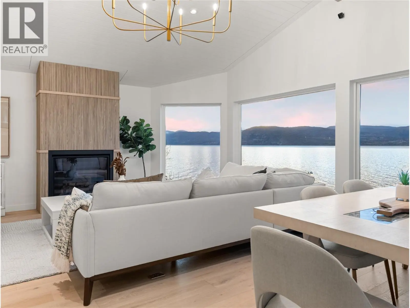 5538 Lakeshore Road. Kelowna, British Columbia