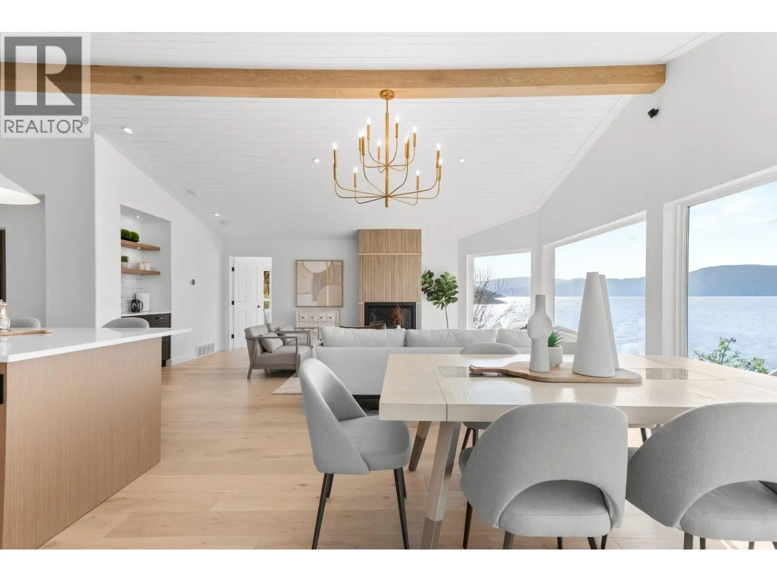 5538 Lakeshore Road. Kelowna, British Columbia