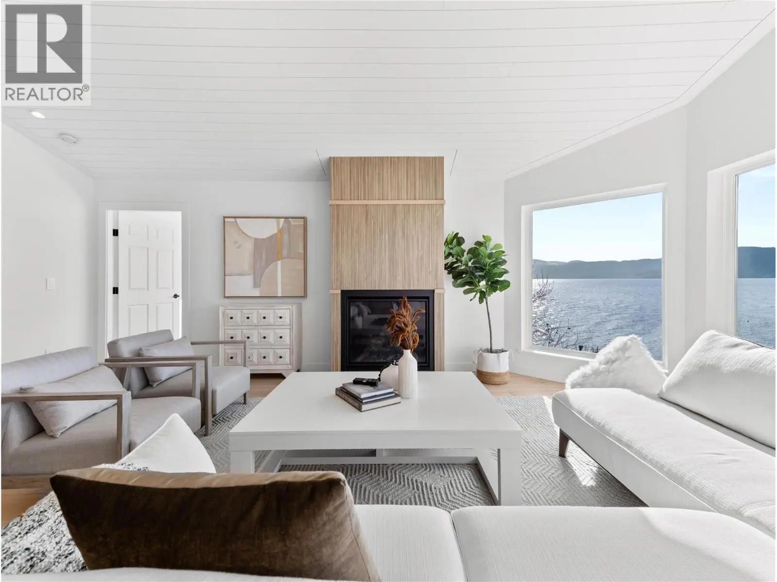 5538 Lakeshore Road. Kelowna, British Columbia