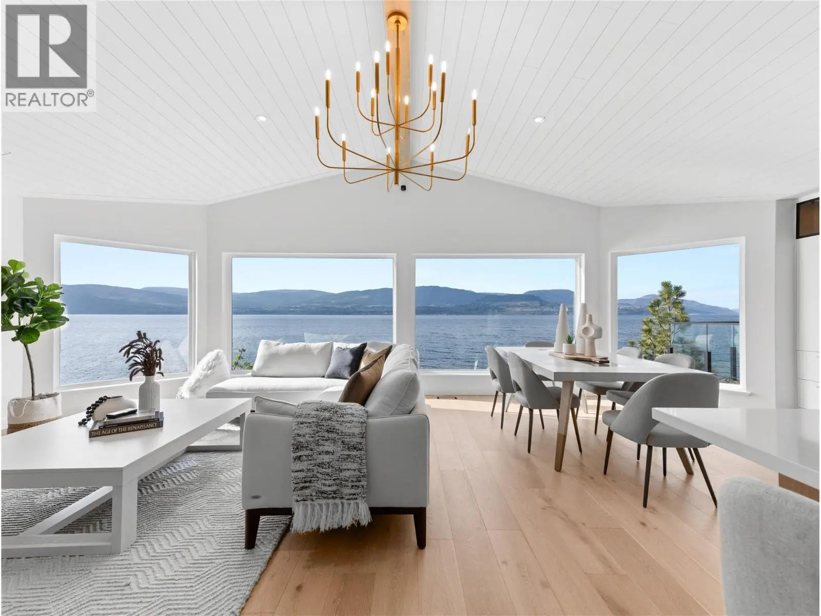 5538 Lakeshore Road. Kelowna, British Columbia