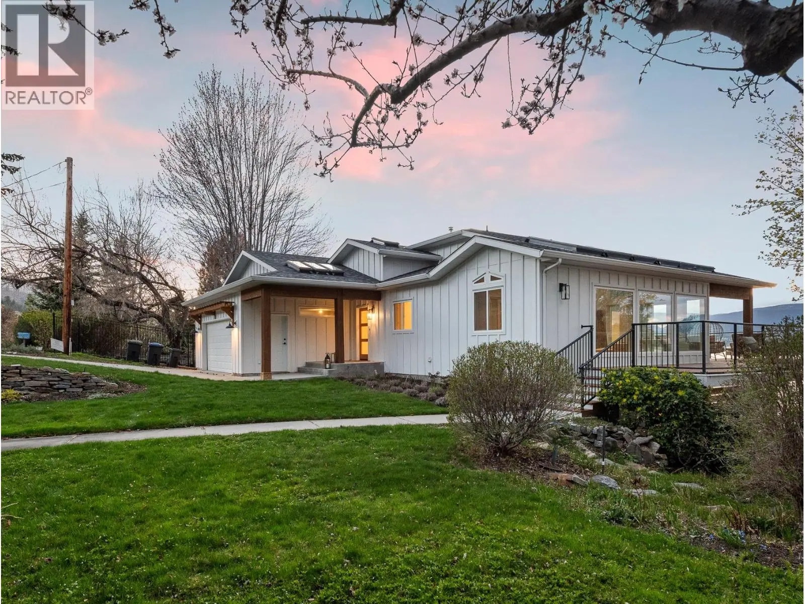 5538 Lakeshore Road. Kelowna, British Columbia