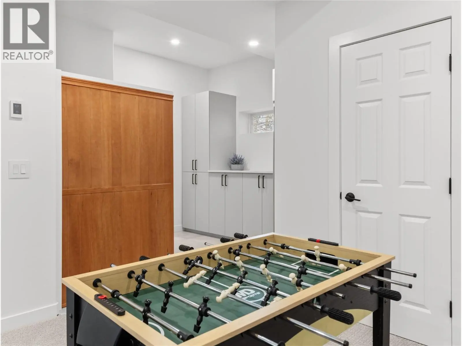 5538 Lakeshore Road. Kelowna, British Columbia