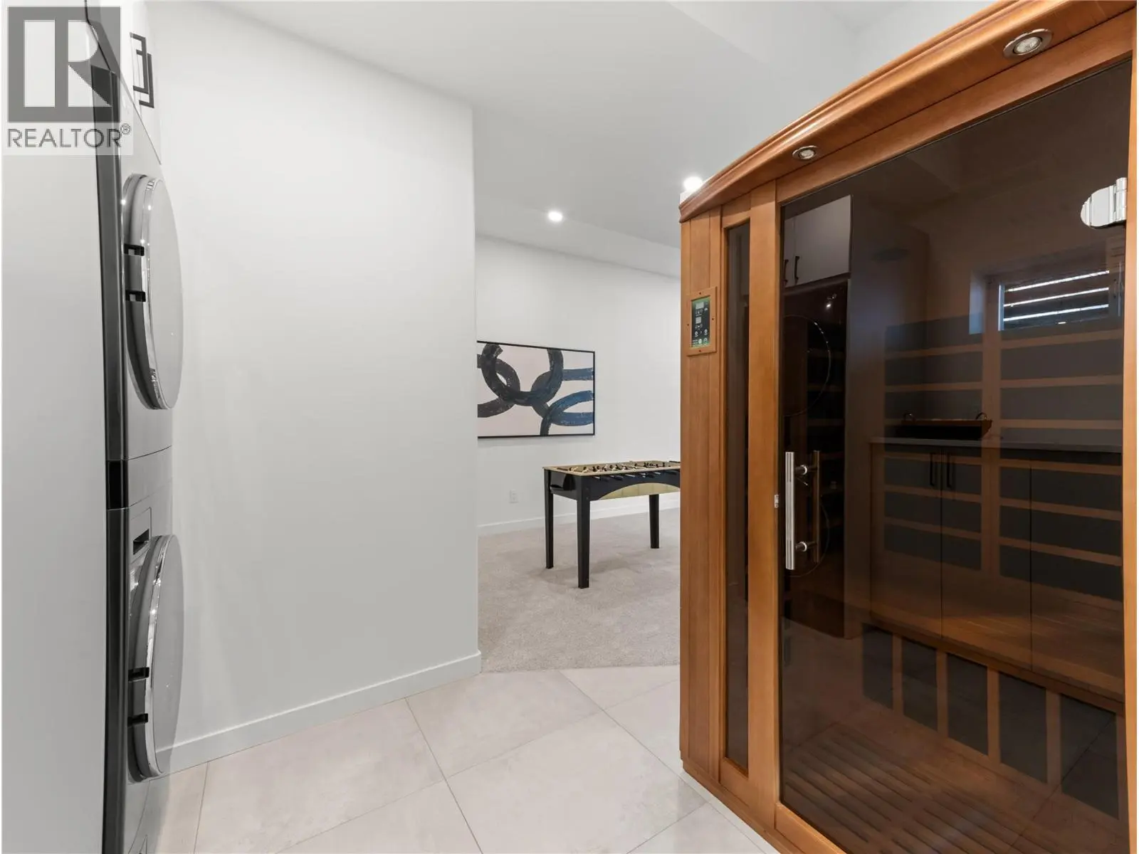 5538 Lakeshore Road. Kelowna, British Columbia