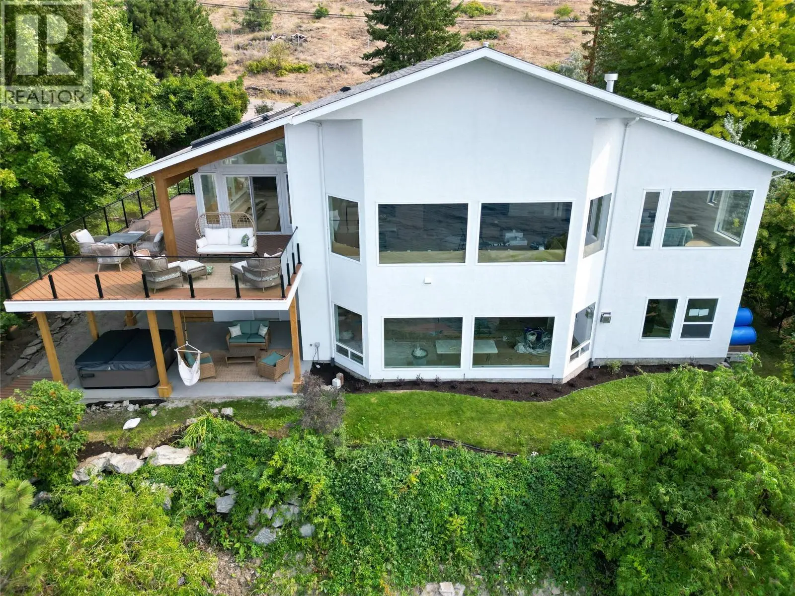 5538 Lakeshore Road. Kelowna, British Columbia