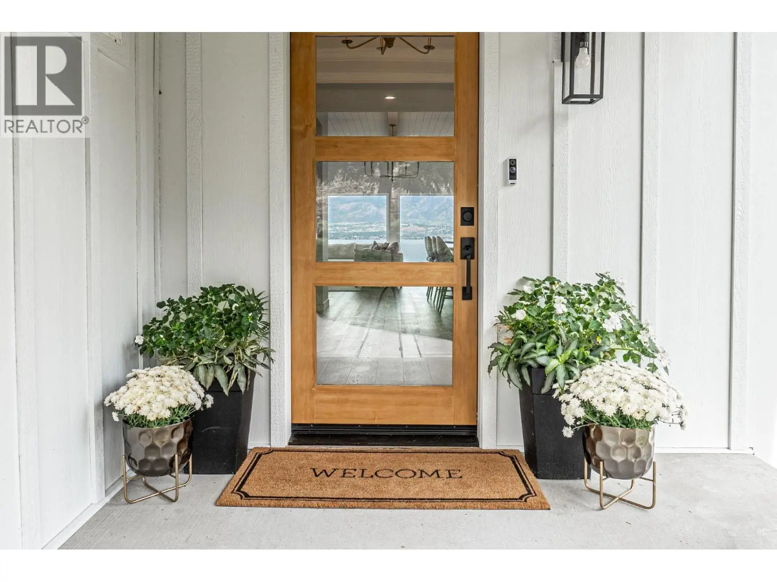 5538 Lakeshore Road. Kelowna, British Columbia