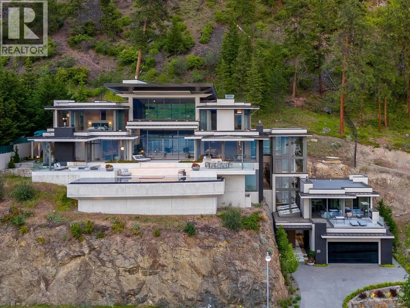 180 Sheerwater Court Unit# 20. Kelowna, British Columbia