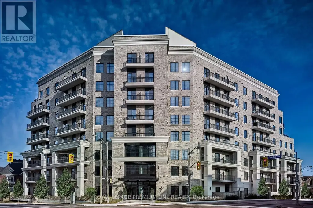 309 - 571 Prince Edward Drive N, Toronto (Kingsway South)