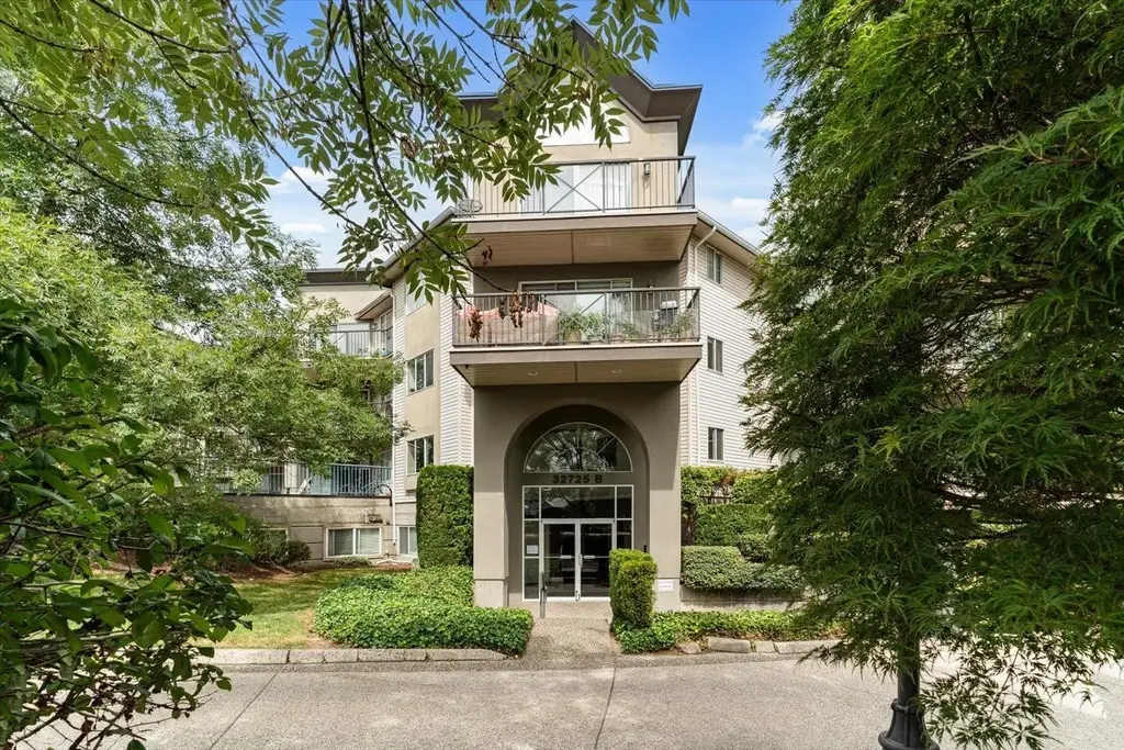 222 32725 George Ferguson Way, Abbotsford