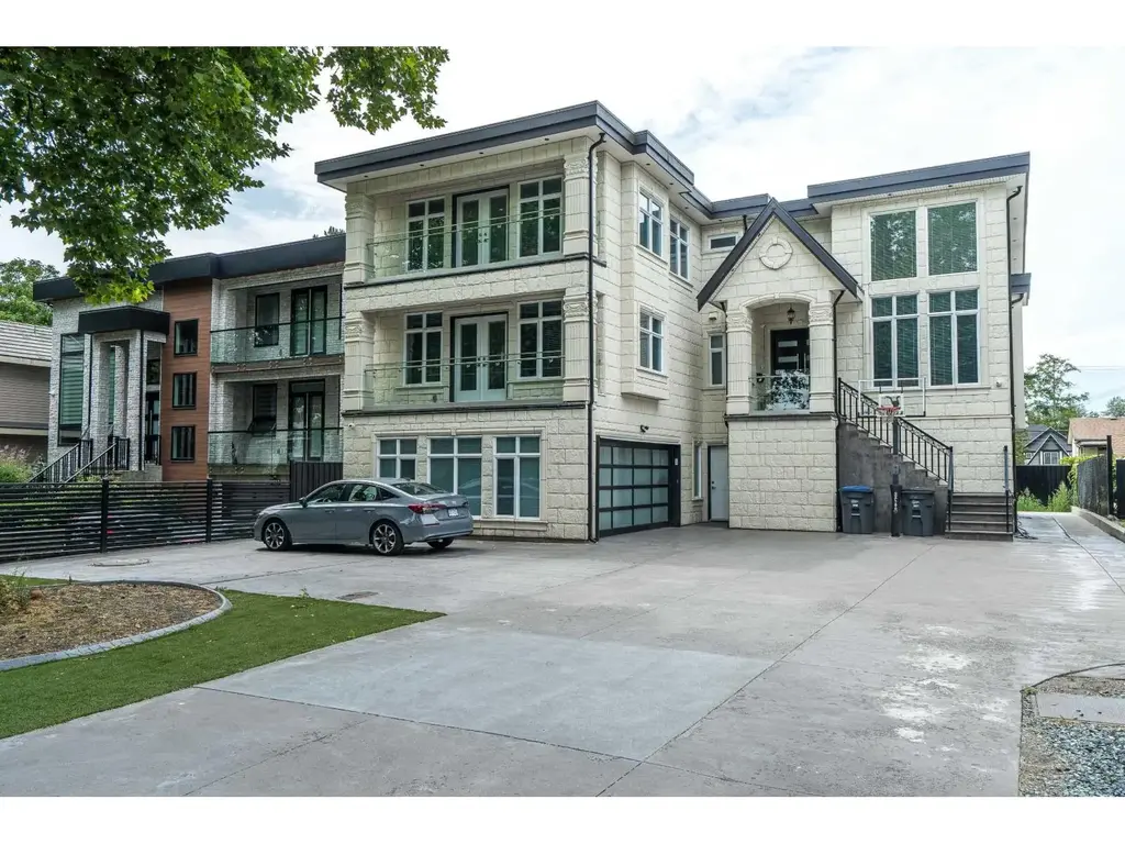 9021 Ben Nevis Crescent, Surrey