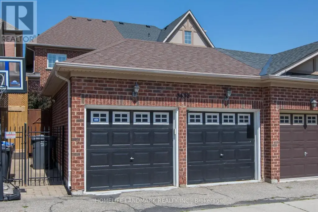 3432 Eglinton Avenue W, Mississauga (Churchill Meadows)