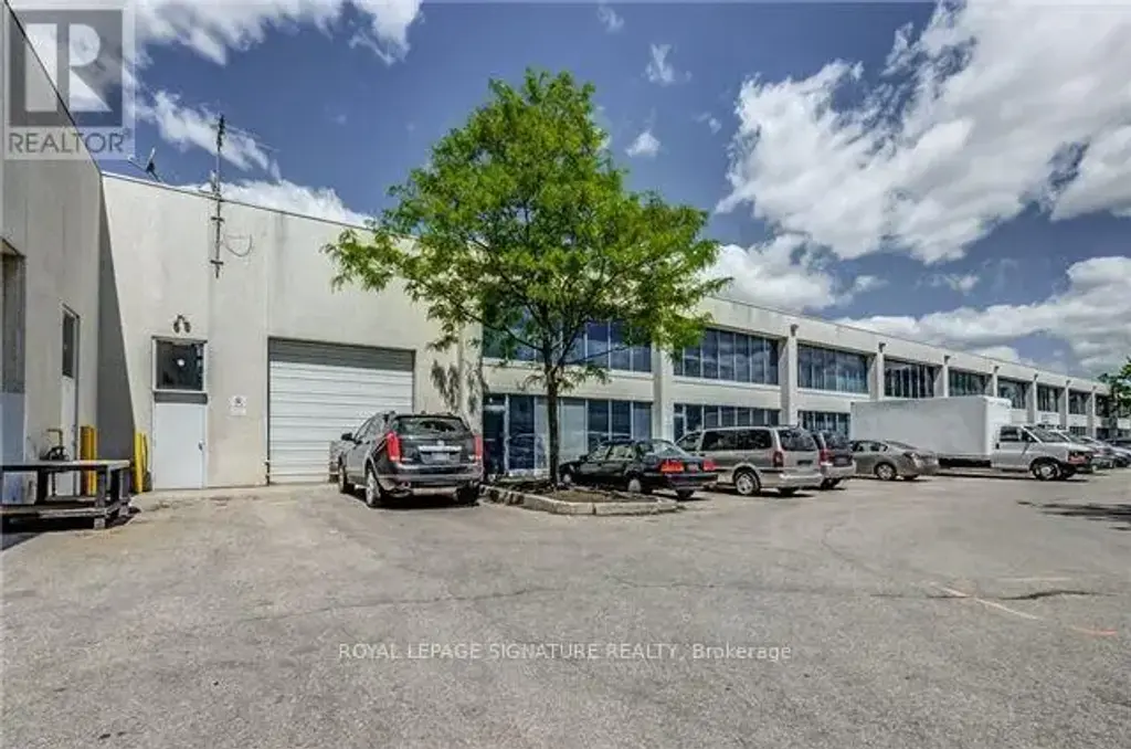 9 - 130 Industry Street, Toronto (Brookhaven-Amesbury)