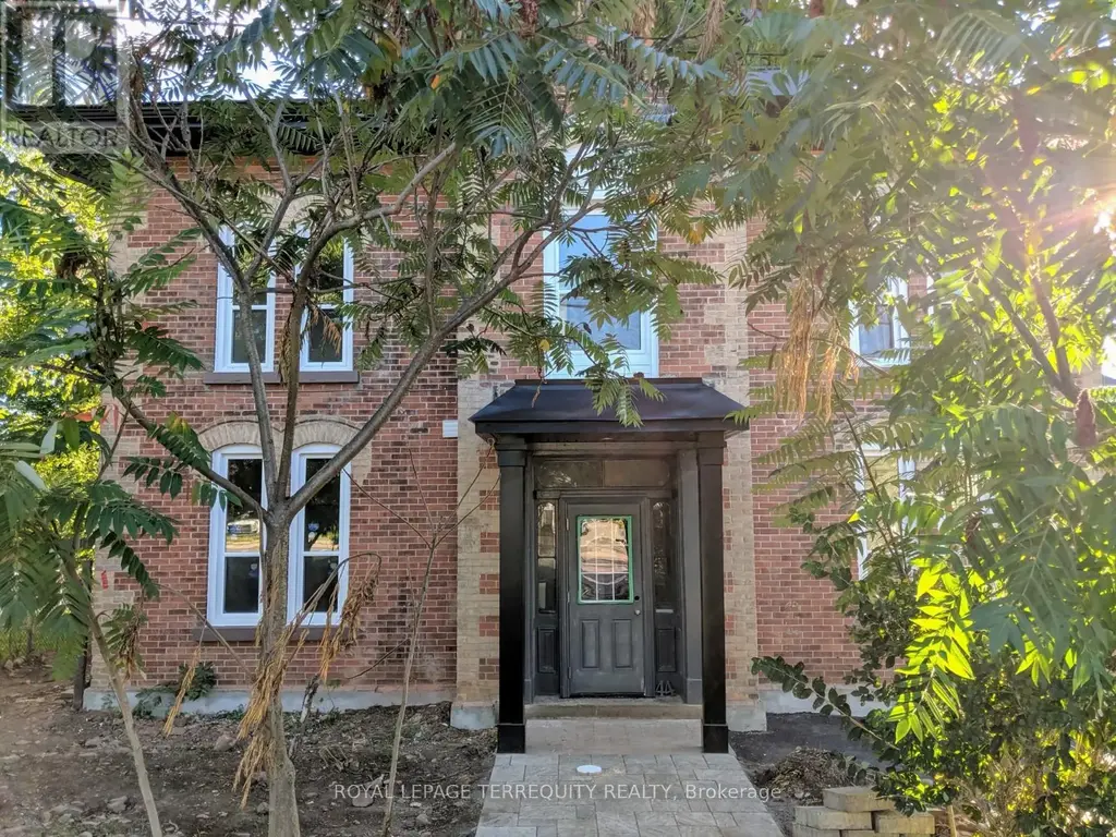 1 - 44 Main Street N, Halton Hills (Georgetown)