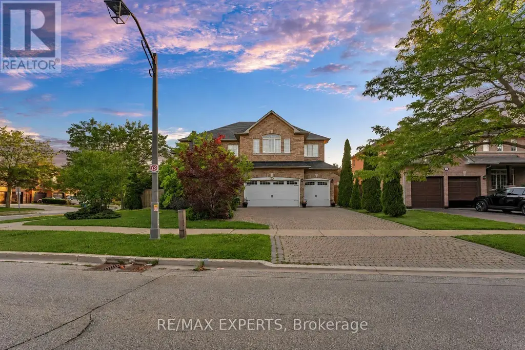 110 Velmar Drive, Vaughan (East Woodbridge)