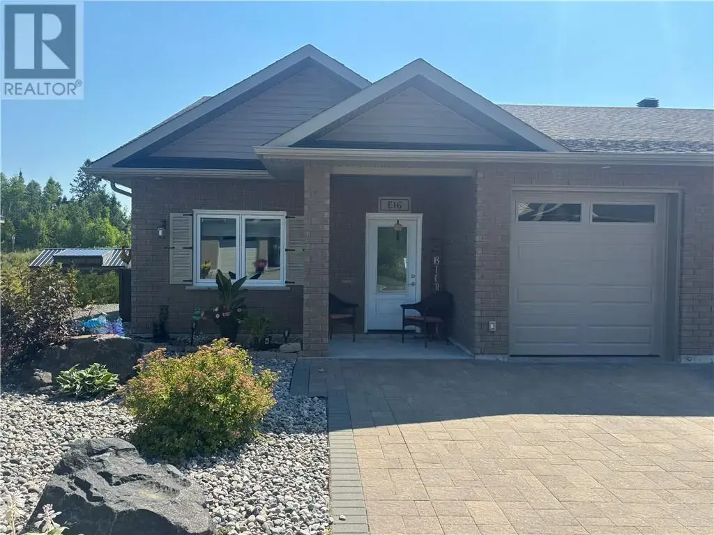 2512 Parkview Drive Unit# E16, Azilda