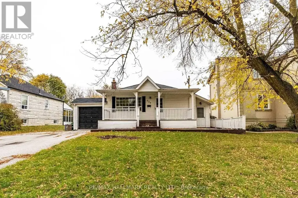 226 Lawrence Avenue, Richmond Hill (Harding)