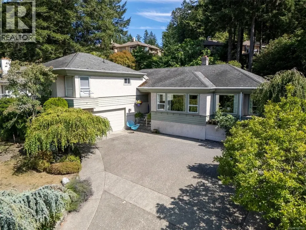 4343 Emily Carr Dr, Saanich