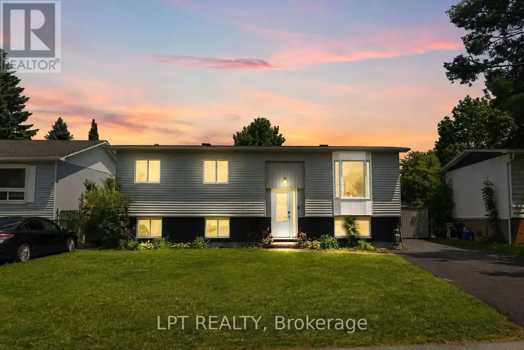 34 Fringewood Drive, Ottawa
