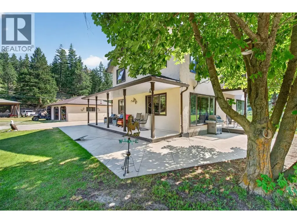 4325 Highway 97 Highway, Falkland