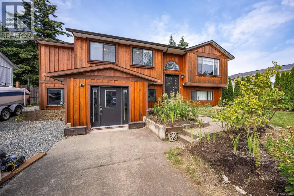 2110 Murrelet Dr, Comox