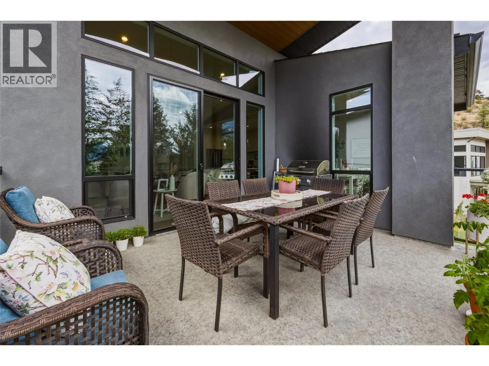 10293 Long Road. Lake Country, British Columbia