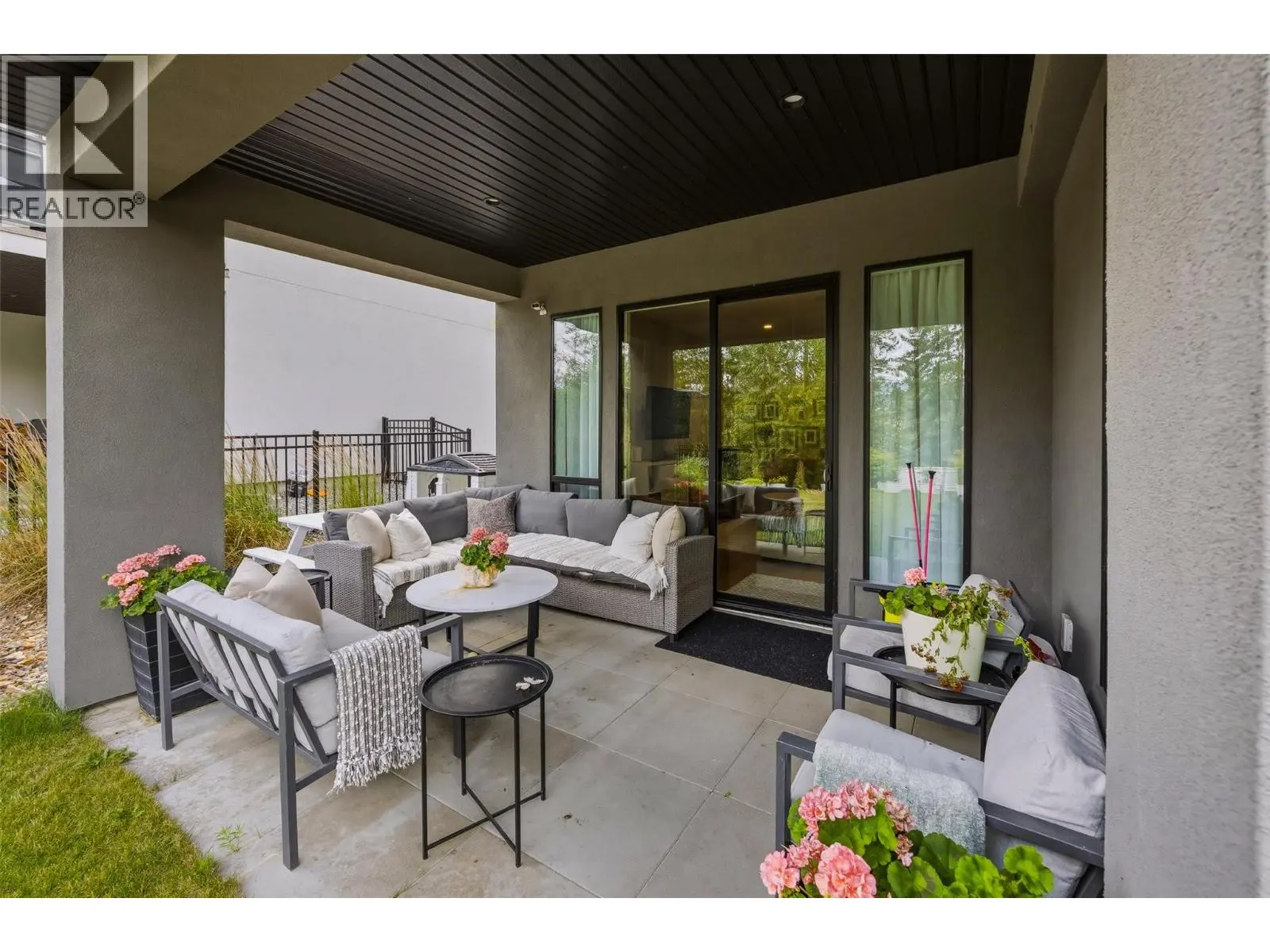 10293 Long Road. Lake Country, British Columbia