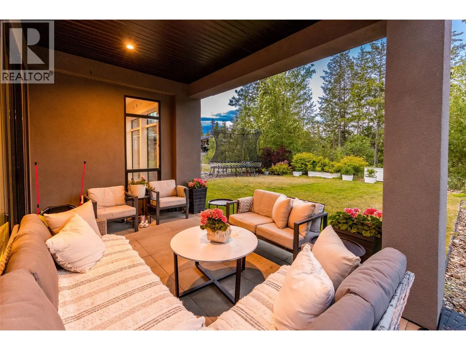 10293 Long Road. Lake Country, British Columbia