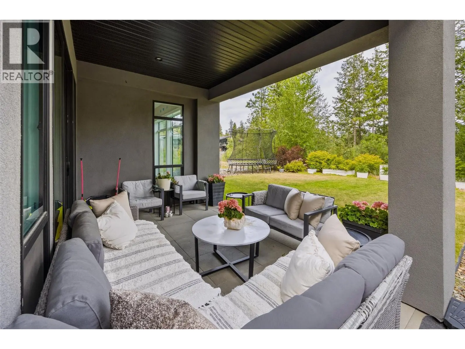 10293 Long Road. Lake Country, British Columbia