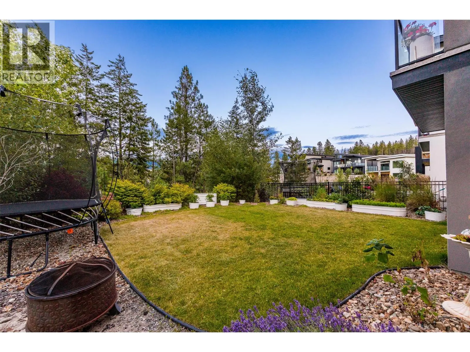 10293 Long Road. Lake Country, British Columbia
