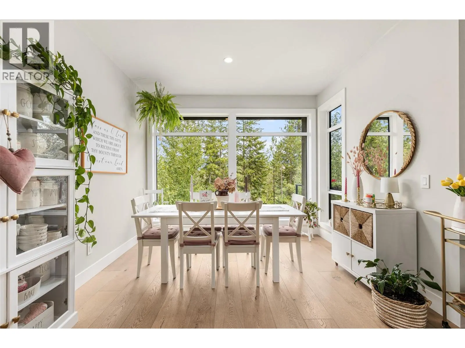10293 Long Road. Lake Country, British Columbia
